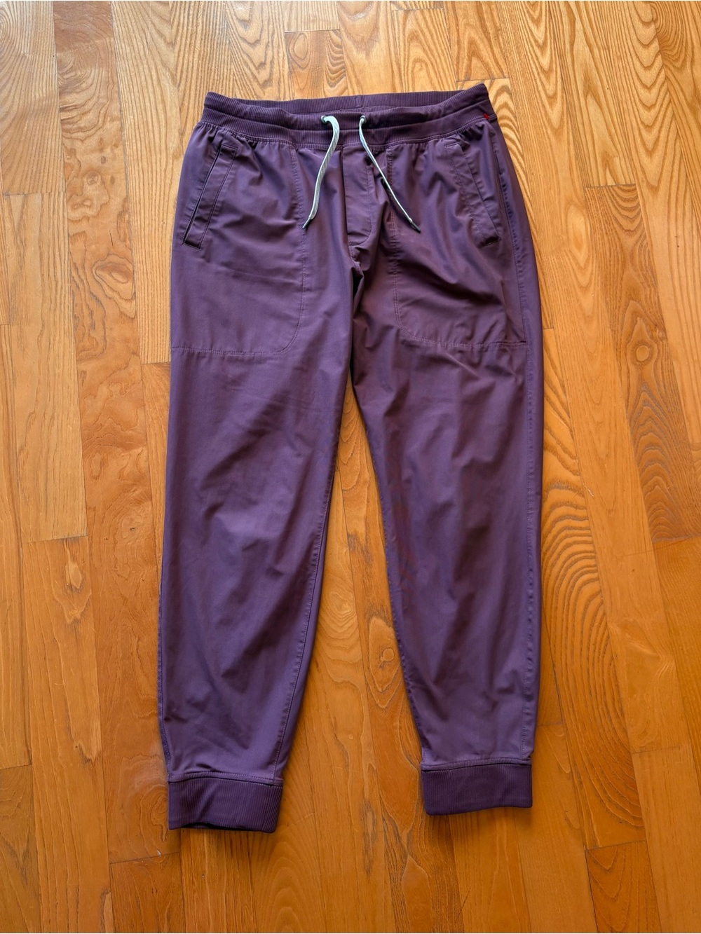 Vuori Plum Athletic Performance Jogger Sweatpants